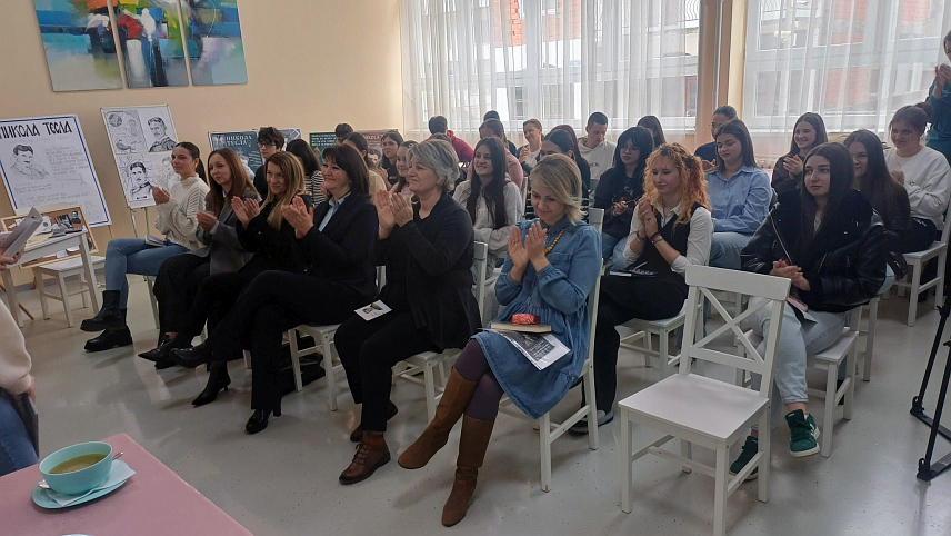 ЗВОРНИК, 3. МАРТА /СРНА/ - У Средњошколском центру /СШЦ/ "Петар Кочић" у Зворнику почели су "Теслини дани", манифестација посвећена обиљежавању 170 година од рођења великог српског научника и проналазача Николе Тесле.