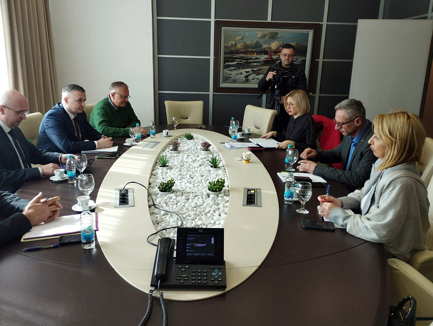 БАЊАЛУКА, 4. МАРТА /СРНА/ - Министар рада и борачко-инвалидске заштите Републике Српске Радан Остојић током састанка са представницима Уније послодаваца Српске.