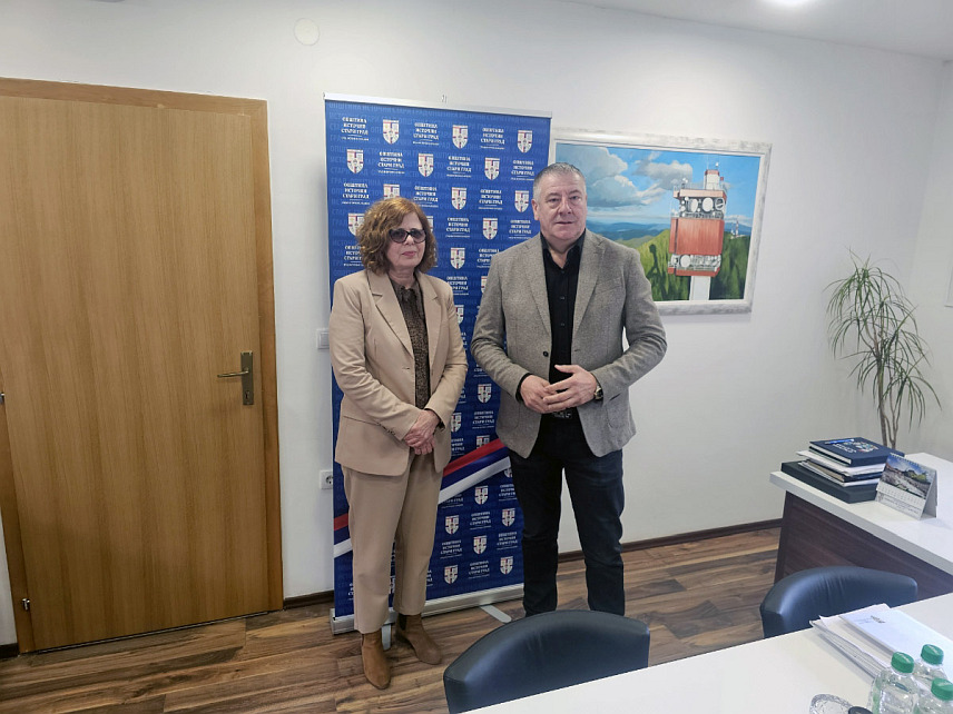 ИСТОЧНИ СТАРИ ГРАД, 4. МАРТА /СРНА/ - Министар управе и локалне самоуправе Републике Српске Сенка Јујић састала се данас са начелником општине Источни Стари Град Бојом Гашановићем.