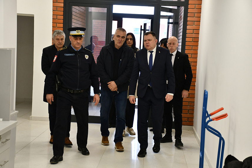 БАЊАЛУКА, 5. МАРТА /СРНА/ - Министар унутрашњих послова Републике Српске Жељко Будимир посјетио је данас на Палама нови објекат Полицијске управе Источно Сарајево, за који је још остало да се заврше радови на спољашњем уређењу.