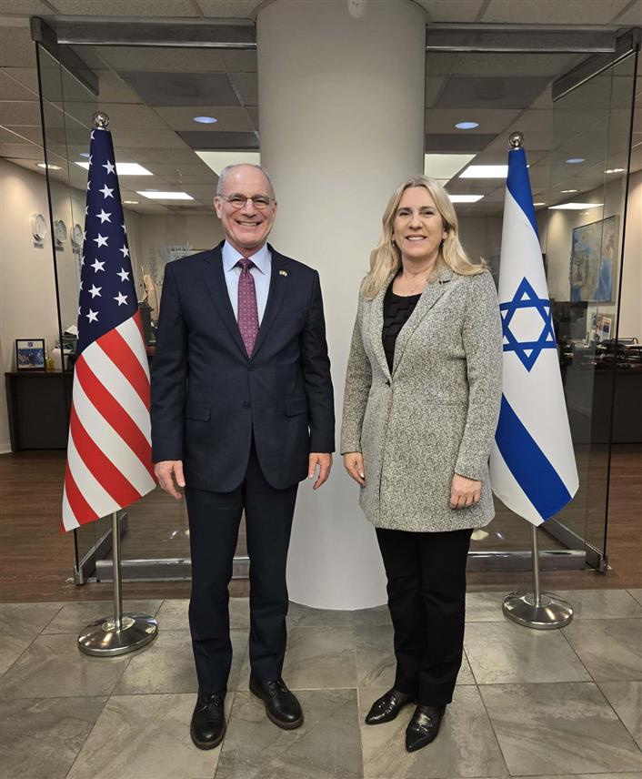 ВАШИНГТОН, 6. МАРТА /СРНА/ - Српски члан Предсједништва БиХ Жељка Цвијановић састала се данас у Вашингтону са амбасадором Израела у Сједињеним Америчким Државама Јехиелом Лајтером.