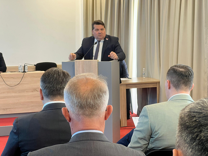 TРЕБИЊЕ, 7. МАРТА /СРНА/ - Обраћање предсједника Уједињене Српске Ненада Стевандића на сједници Главног одбора странке у Tребињу.