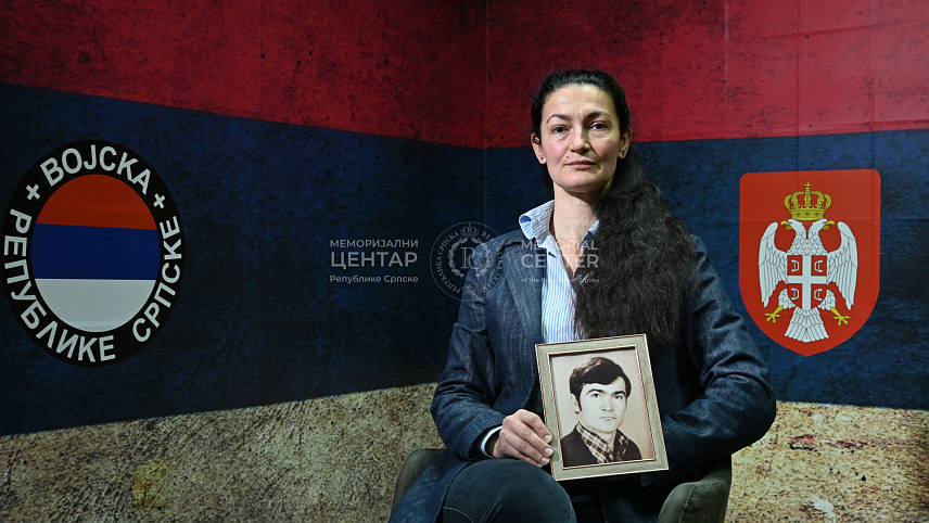 БИЈЕЉИНА, 9. МАРТА /СРНА/ - Жана Бојић, кћерка погинулог борца Војске Републике Српске Ранка Бојића, свједочила је за Меморијални центар Српске о животу у ратном Сарајеву, погибији оца и о егзодусу српског народ потписивања Дејтонског споразума када су, како је истакла, понијели и посмртне остатке својих сродника.