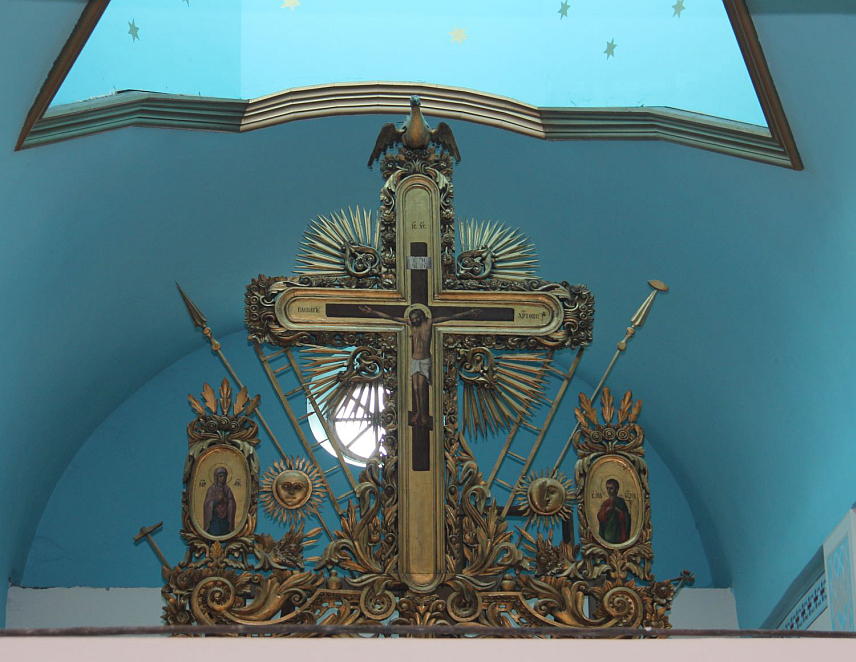 ФОЧА, 11. АПРИЛА /СРНА/ - Цвијет или звијезда у кружници добије се и приликом опхода вјерника око храма- литијом се описује круг вјечности, а унутар круга је храм-звијезда, што све заједно симболизује Сунце правде, односно Цркву као заједница вјерних у тијелу Христовом.