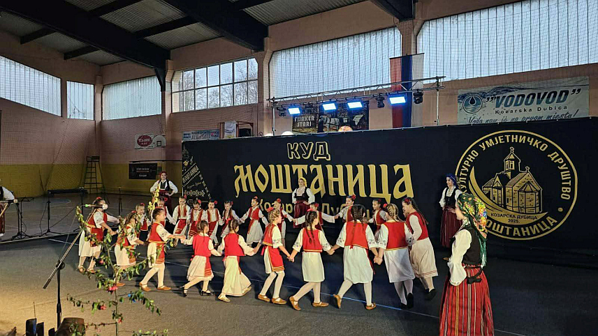 КОЗАРСКА ДУБИЦА, 13. АПРИЛА /СРНА/ - Културно-умјетничко друштво /КУД/ "Моштаница" вечерас је на васкршњем концерту у Козарској Дубици први пут представило публици свој рад којим уједно промовише и Манастир Моштаницу.
