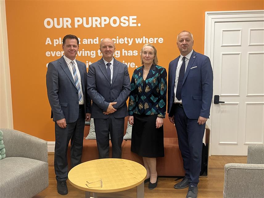 БАЊАЛУКА/ВАШИНГТОН, 17. АПРИЛА /СРНА/ - Делегација Универзитета у Бањалуци борави у радној посјети Вашингтону с циљем унапређења сарадње са америчким универзитетима.