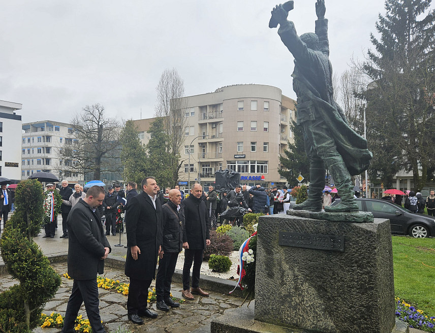 ПРИЈЕДОР, 1. АПРИЛА /СРНА/ - У Приједору је данас обиљежено 130 година од рођења и 84 године од смрти народног хероја Младена Стојановића.