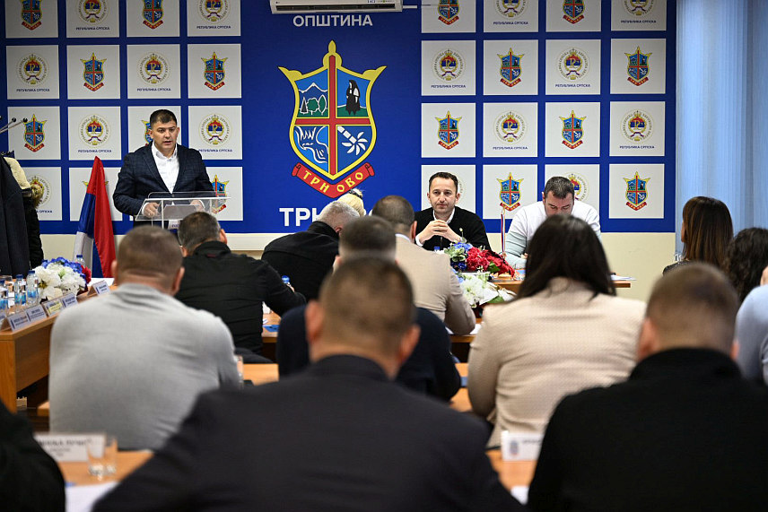 ТРНОВО, 1. АПРИЛА /СРНА/ - Сједница Скупштине општине Трново.