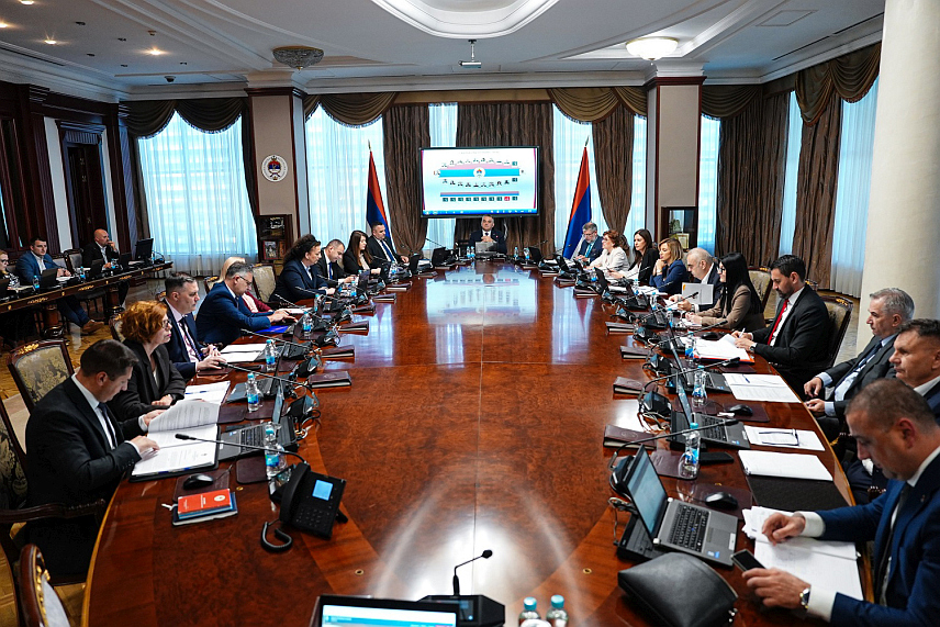 БАЊАЛУКА, 23. АПРИЛА /СРНА/ - Сједница Владе Републике Српске.