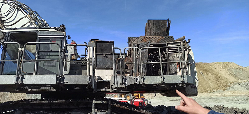 БИЈЕЉИНА, 25. АПРИЛА /СРНА/ - На површинском копу "Угљевик Исток један" јутрос је на багеру "либхер Р9150Б" дошло до пожара, који је брзо угашен и није било повријеђених лица.