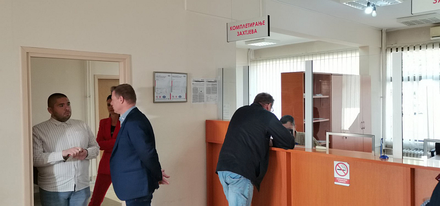 ДОБОЈ, 28. АПРИЛА /СРНА/ - Међународни савјетодавни дани носилаца осигурања у БиХ и Аустрији који се одржавају у Добоју.