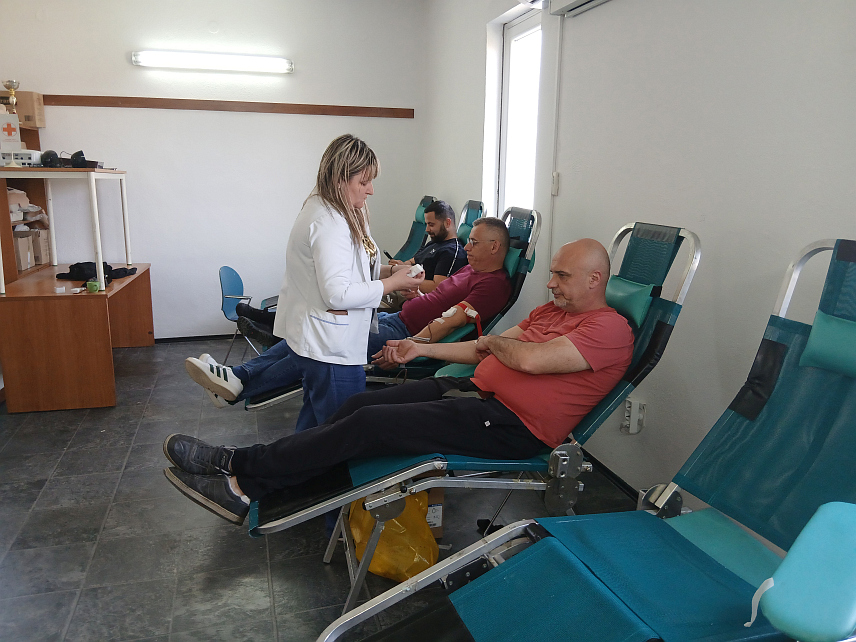 МОДРИЧА, 28. АПРИЛА /СРНА/ - У Модричи су прикупљене 74 дозе крви прикупљене у акцији добровољног даривања за потребе Опште болнице "Свети апостол Лука" у Добоју.