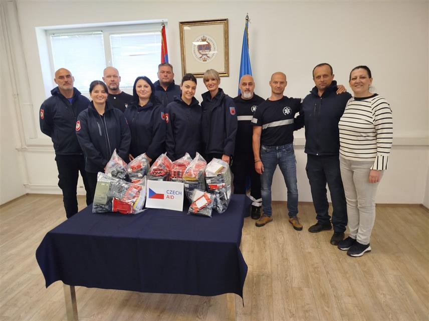 ИСТОЧНО САРАЈЕВО, 30. АПРИЛА /СРНА/ - Припадници Управе цивилне заштите Републике Српске данас су завршили обуку са медицинарима полиције Чешке, током које су унаприједили знања и вјештине у пружању прве помоћи и реаговању у ванредним ситуацијама.