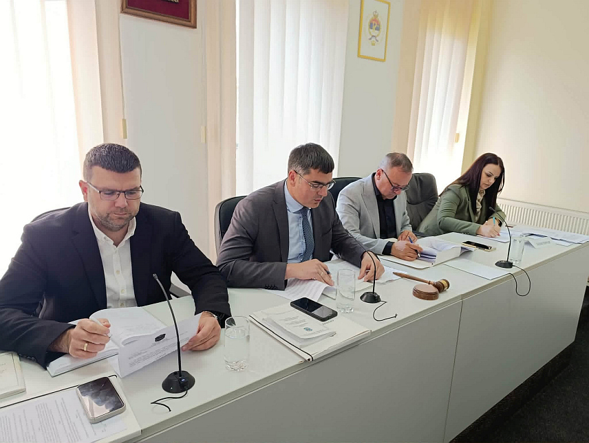 СРБАЦ, 30. АПРИЛА /СРНА/ - Скупштина општине Србац усвојила је данас План капиталних инвестиција за ову годину, којим је предвиђена реализација 21 пројекта у укупној вриједности око 14 милиона КМ.