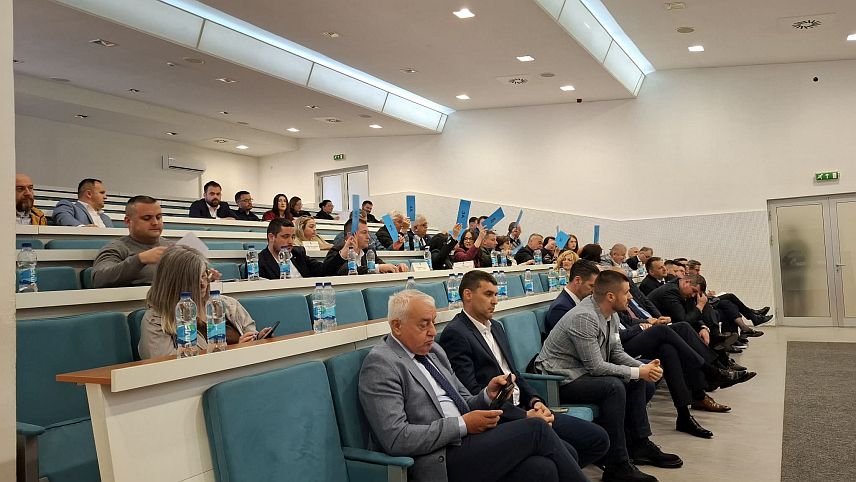 НОВИ ГРАД, 9. АПРИЛА /СРНА/ - Скупштина општине Нови Град прихватила је данас закључак којим од институција на нивоу БиХ захтјева хитне активности на заштити грађана у општинама у сливу ријеке Уне од планова Хрватске да радиоактивне и друге опасне отпаде складиште на локацији Черкезовац у општини Двор.