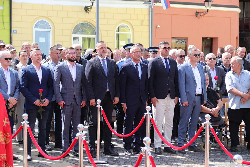 ДЕРВЕНТА, 13. МАЈА /СРНА/ - Министар рада и борачко-инвалидске заштите Републике Српске Радан Остојић на обиљежавању Дана 27. моторизоване бригаде Војске Републике Српске /ВРС/ у Дервенти.