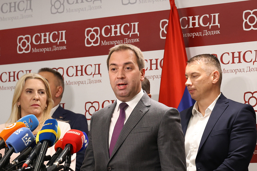 БАЊАЛУКА, 20. МАЈА /СРНА/ - Предсједник Социјалистичке партије Српске Горан Селак на конференцији за новинаре у Бањалуци након састанка владајуће коалиције у Републици Српској. /Фото - Борислав Здриња/