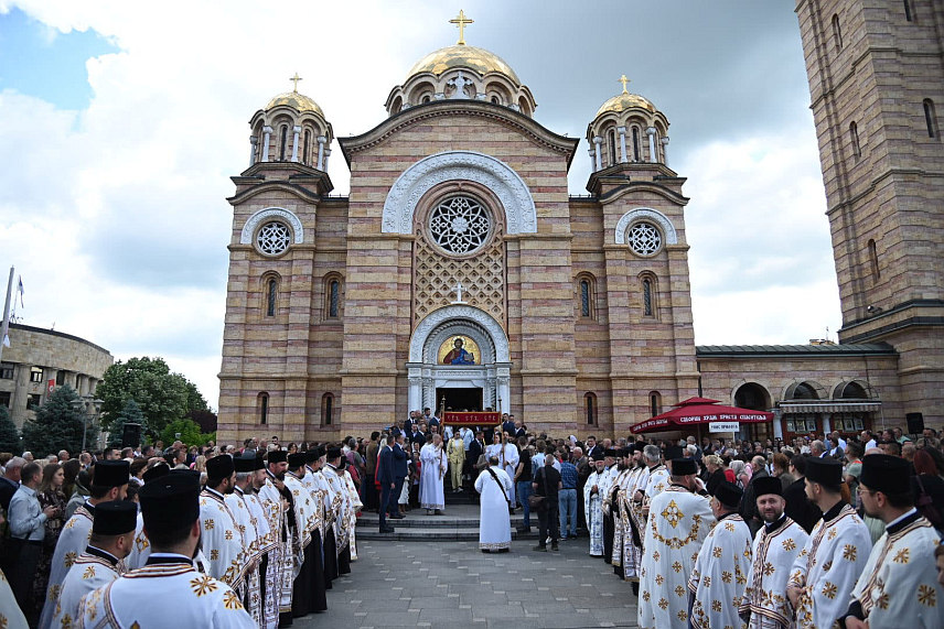 БАЊАЛУКА, 21. МАЈА /СРНА/ - Предсједник Народне скупштине Републике Српске Ненад Стевандић честитао је Бањалуци крсну славу и истакао значај заједништва кроз славску литију, без обзира на разлике, о чему треба учити и будуће генерације.