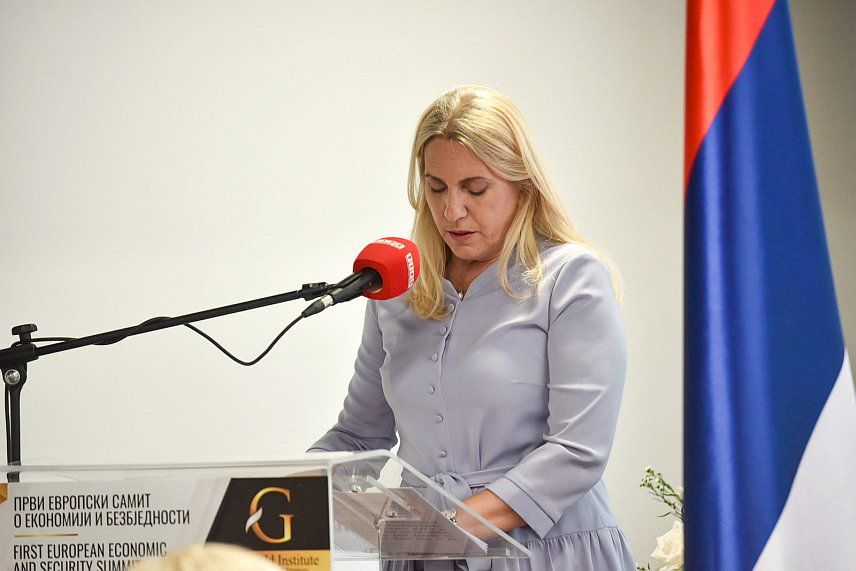 ИСТОЧНО САРАЈЕВО, 28. МАЈА /СРНА/ - Српски члан Предсједништва БиХ Жељка Цвијановић изразила је задовољство што се обратила учесницима Европског самита о економији и безбједности у Бањалуци, истичући да је више од стотину учесника из 20 земаља потврда његовог значаја и кредибилитета.