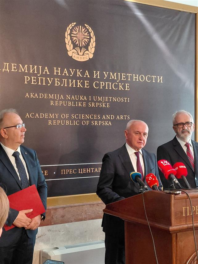 БАЊАЛУКА, 4. МАЈА /СРНА/ - Министар рударства и енергетике Републике Српске Петар Ђокић изјава за новинаре у Бањалуци уочи научног скупа "Енергетски и рударски ресурси у Републици Српској".