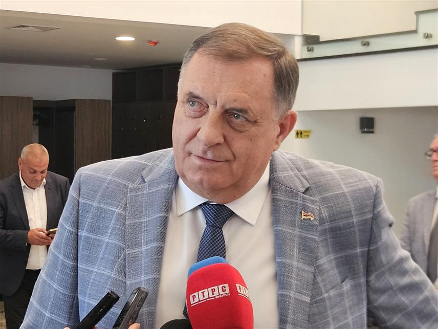 ИСТОЧНО НОВО САРАЈЕВО, 10. ЈУНА /СРНА/ - Предсједник СНСД-а Милорад Додик изјавио је данас у Источном Новом Сарајеву да за свако мјесто у Републици Српској постоји стратегија развоја која се реализује.