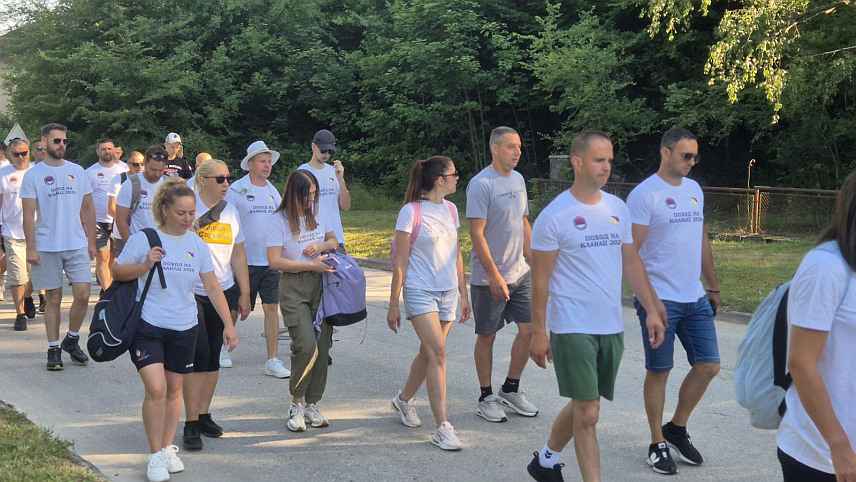 ИСТОЧНА ИЛИЏА, 21. ЈУНА /СРНА/ - У Источној Илиџи данас је организован традиционални поход на Кланац, на којем су погинули први борци Касиндолског батаљона Војске Републике Српске и гдје је успостављена прва борбена линија.