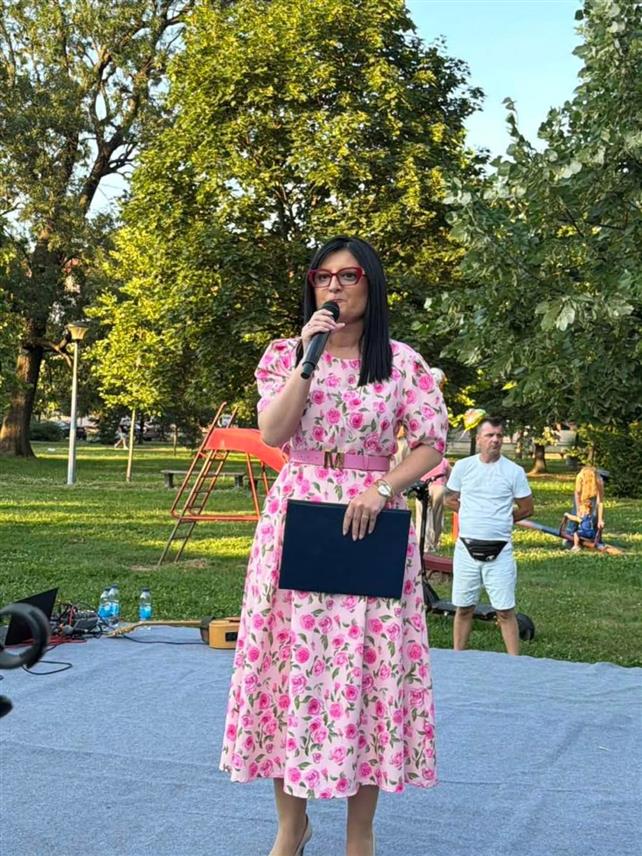 БРЧКО, 24. ЈУНА /СРНА/ – У Брчком је данас, под покровитељством Министарства породице, омладине и спорта Републике Српске и уз подршку Владе дистрикта, одржана друга по реду "Конференција беба" с циљем промоције породице и побољшања наталитета.