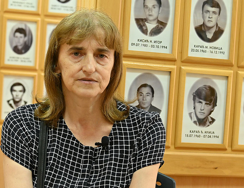 БАЊАЛУКА, 30. ЈУНА /СРНА/ - Бранка Живковић из Подриња, која је током рата за непуна два мјесеца изгубила оца и брата, у свједочењу за Меморијални центар Републике Српске истиче да данас види највећу побједу у томе што бол није претворила у мржњу, него у завјет да се страдање памти, а да нове генерације одрастају без терета освете.