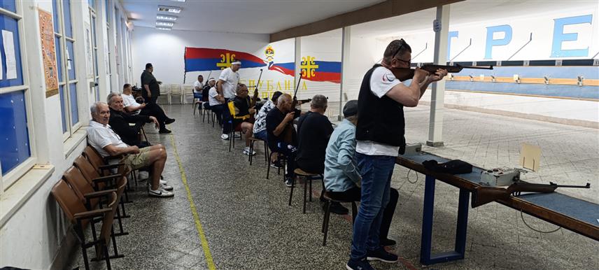 TРЕБИЊЕ, 6. ЈУНА /СРНА/ – У Tребињу се данас одржавају 19. спортски сусрети особа са инвалидитетом из Tребиња и Београда, у оквиру којих су организована спортска такмичења у стрељаштву и риболову с циљем дружења, социјализације и размјене искустава.	
