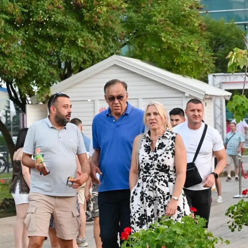 БАЊАЛУКА, 31. ЈУЛА /СРНА/ - Српски члан Предсједништва БиХ Жељка Цвијановић рекла је да јој је велико задовољство што је вечерас са породицом дошла на Street Food Fest гдје се може видјети колико Бањалука има да понуди када је у питању гастрономија.