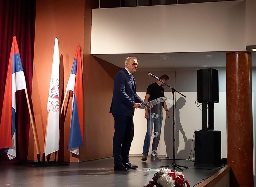 ТРЕБИЊЕ, 19. АВГУСТА /СРНА/ - Предсједник Владе Републике Српске Саво Минић на свечаној сједници Скупштине града Требиња.