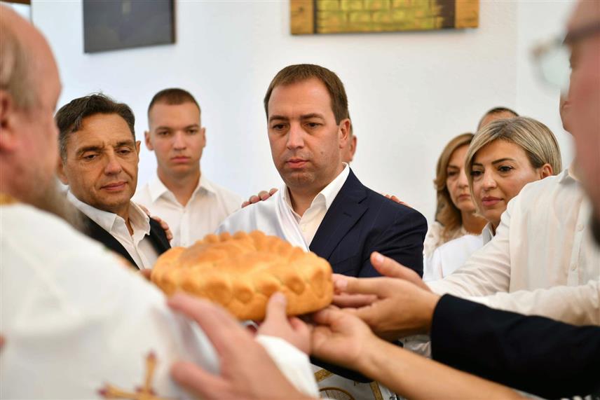 РИБНИК, 2.АВГУСТА /СРНА/ -Министар правде Републике Српске Горан Селак, који је данас био кум крсне славе Храма Светог пророка Илије на Ситници код Рибника, истакао је да овакви догађаји представљају темељ духовног идентитета и опстанка српског народа.
