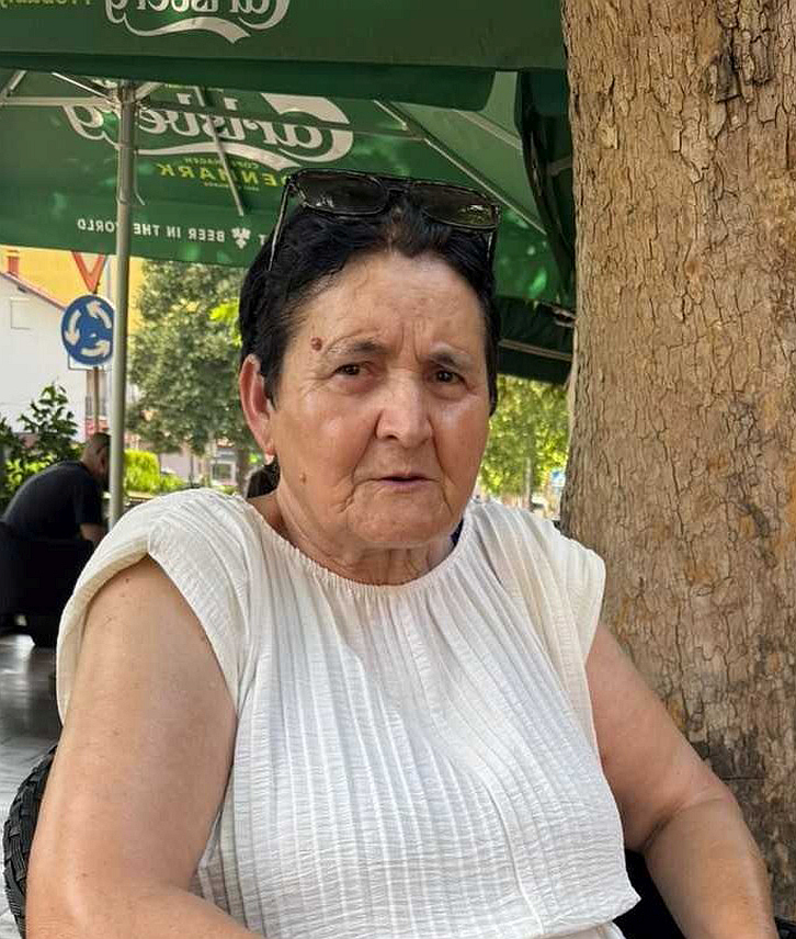 БИЈЕЉИНА, 14. СЕПTЕМБРА /СРНА/ - У току је потрага за Радмилом Новаковић са подручја Угљевика, чији је нестанак пријављен 11. септембра, а полиција је грађане да пријаве ако имају било какве сазнање о њеном кретању.