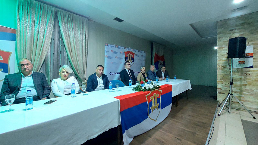 ПРИЈЕДОР, 23. СЕПТЕМБРА /СРНА/ - Предизборни скуп СДС-а одржан вечерас у Приједору.