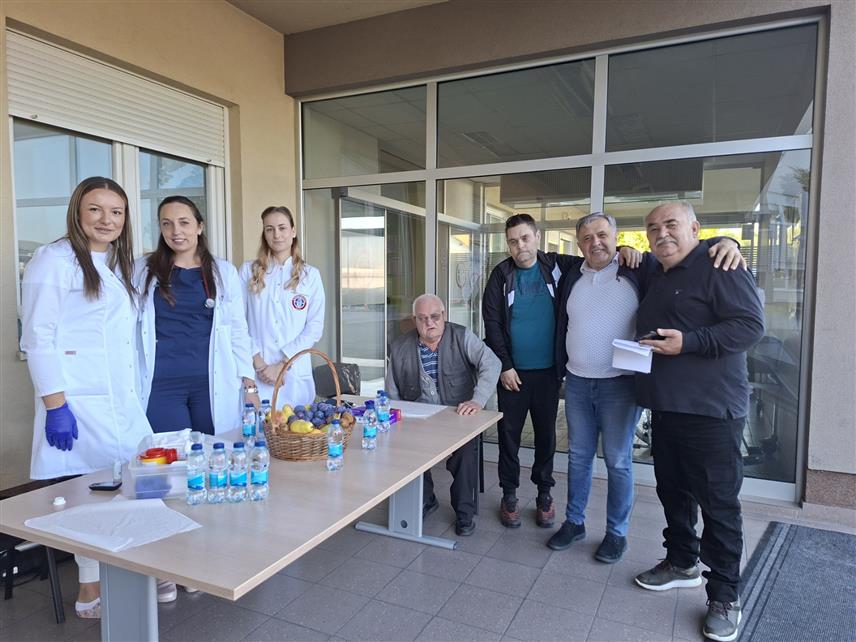 БИЈЕЉИНА, 29. СЕПТЕМБРА /СРНА/ - Око 230 грађана Бијељине обавило је данас превентивне прегледе које је, поводом Свјетског дана срца, организовало Удружење кардиолога Републике Српске у сарадњи са Болницом "Свети врачеви".