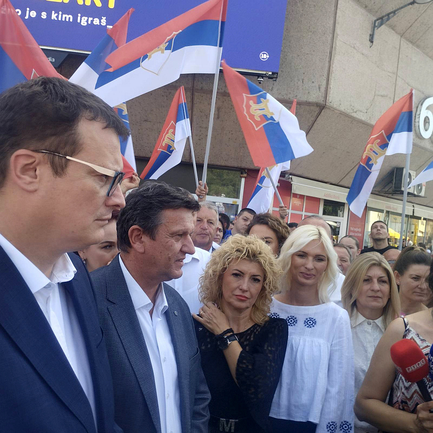 БАЊАЛУКА, 4. СЕПТЕМБРА /СРНА/ - Кандидат СДС-а за предсједника Републике Српске Бранко Блануша рекао је да је увјерен да ће опозиционе партије заједно остварити побједу на предстојећим изборима и бити окосница будуће власти.