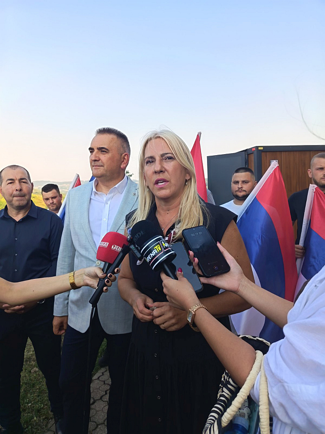 ЛОПАРЕ, 9. СЕПТЕМБРА /СРНА/ - Српски члан Предсједништва БиХ Жељка Цвијановић и предсједник Владе Републике Српске Саво Минић  у Пушковцу код Лопара.