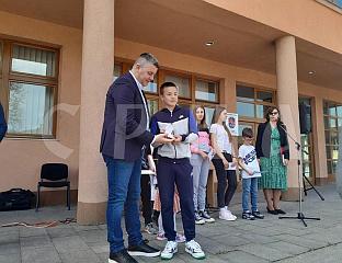 ЂОРЂУ БОЖИЋУ ЗЛАТНИК ЗА НАЈТВРЂЕ ВАСКРШЊЕ ЈАЈЕ