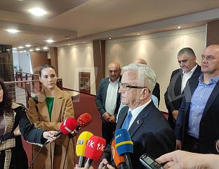 ЧУБРИЛОВИЋ: ДЕФИНИСАТИ ОДНОСЕ СА СНСД-ом