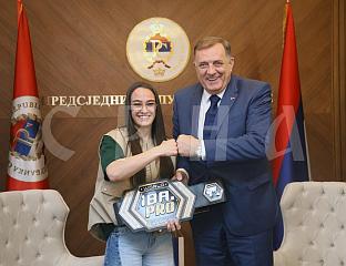 ДОДИК: САРА ЋИРКОВИЋ - ПОНОС РЕПУБЛИКЕ СРПСКЕ