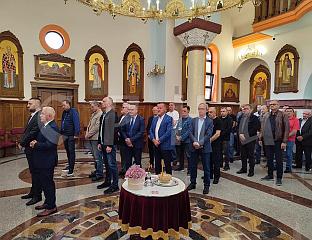 У ХРАМУ СЛУЖЕН ПАРАСТОС ЗА СРБЕ УБИЈЕНЕ У "БЉЕСКУ"