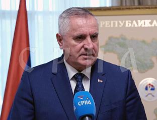 ВИШКОВИЋ: ЦИЉ - ПОВЕЋАТИ СТАНДАРД, А НЕ УГРОЗИТИ ЗАПОСЛЕНОСТ