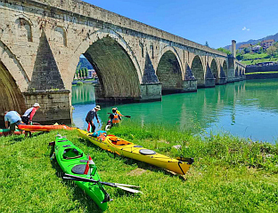 NUMBER OF TOURISTS INCREASED BY 2.8 PERCENT IN FIRST THREE MONTHS