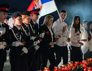 СРЕДЊОШКОЛЦИ ИЗ ИСТОЧНЕ ИЛИЏЕ НА ВОЈНОЈ ПАРАДИ У МОСКВИ