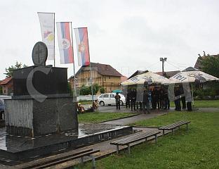 ОБИЉЕЖЕНЕ 33 ГОДИНЕ ОД СТРАДАЊА СРБА У ОЏАЧКИМ ЛОГОРИМА