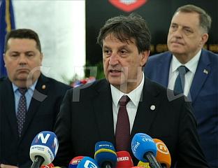 ГАШИЋ: ПОШТОВАЊЕ ЖРТВАМА ЧИЈА СУ ИМЕНА УПИСАНА У СПОМЕН-СОБУ