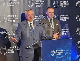 ВИШКОВИЋ: ДИЈАЛОГ КЉУЧ РЈЕШЕЊА ЕКОНОМСКИХ ПРИЛИКА