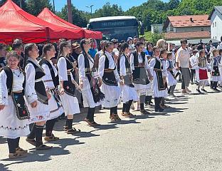НА СМОТРИ ФОЛКЛОРА ОКО 600 УЧЕСНИКА ИЗ СРПСКЕ И ХРВАТСКЕ