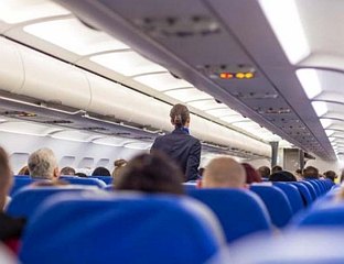 ДЕВЕТ ЉУДИ ПОВРИЈЕЂЕНО ЗБОГ ПРУИНУДНОГ СЛИЈЕТАЊА АВИОНА