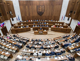 СЛОВАЧКИ ПАРЛАМЕНТ ТРАЖИ ОД ВЛАДЕ ДА НЕ ПОДРЖИ НОВЕ САНКЦИЈЕ МОСКВИ
